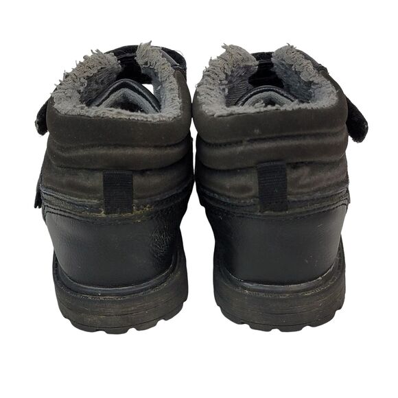 OshKosh Black Tallow Boots Boys Sz 7 Gray Faux Leather Fur Lined Lug Sole Shoes - Picture 4 of 7